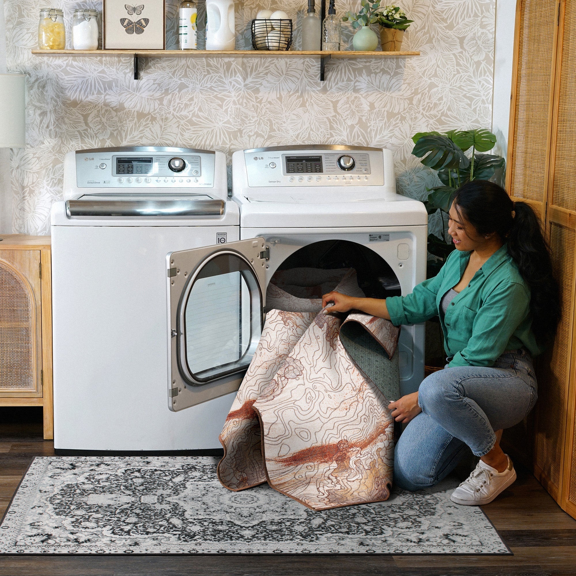 Vienna Abstract Natural Dining Room Washable Rug