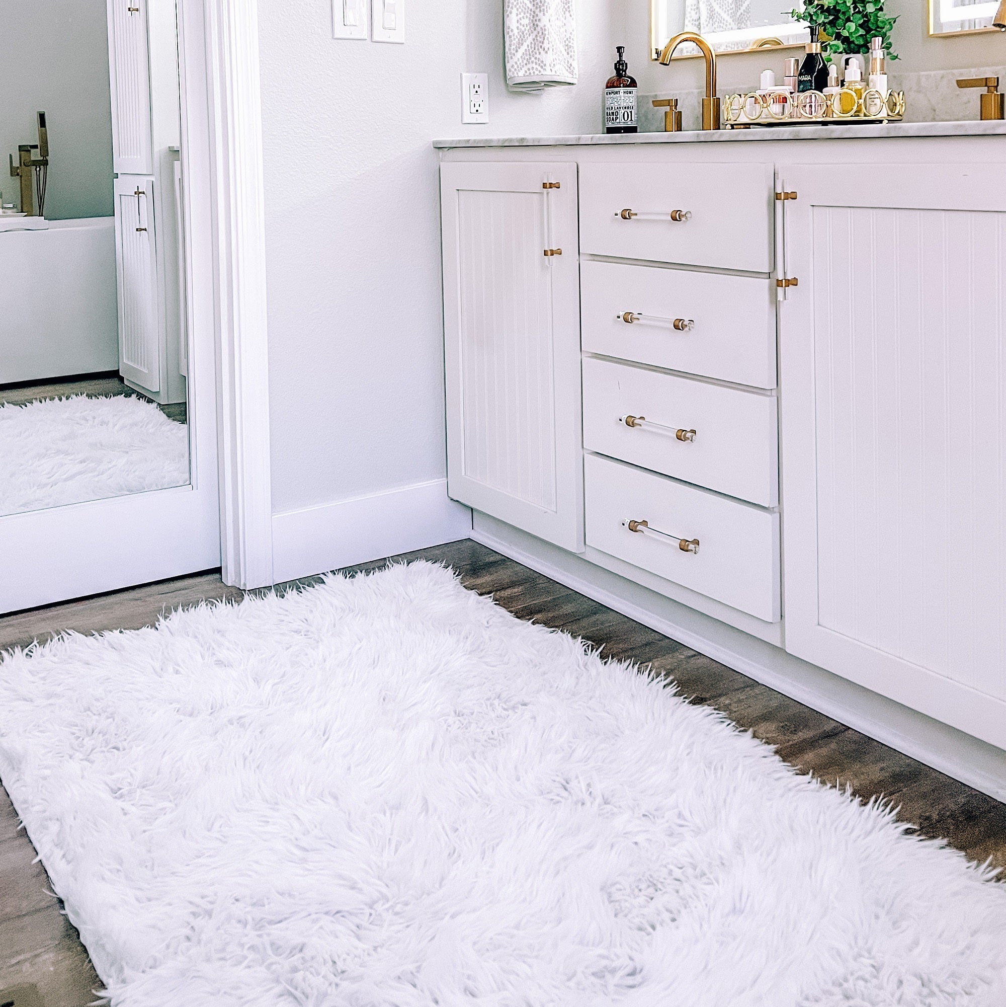 White Kitchen Washable Shag Rug
