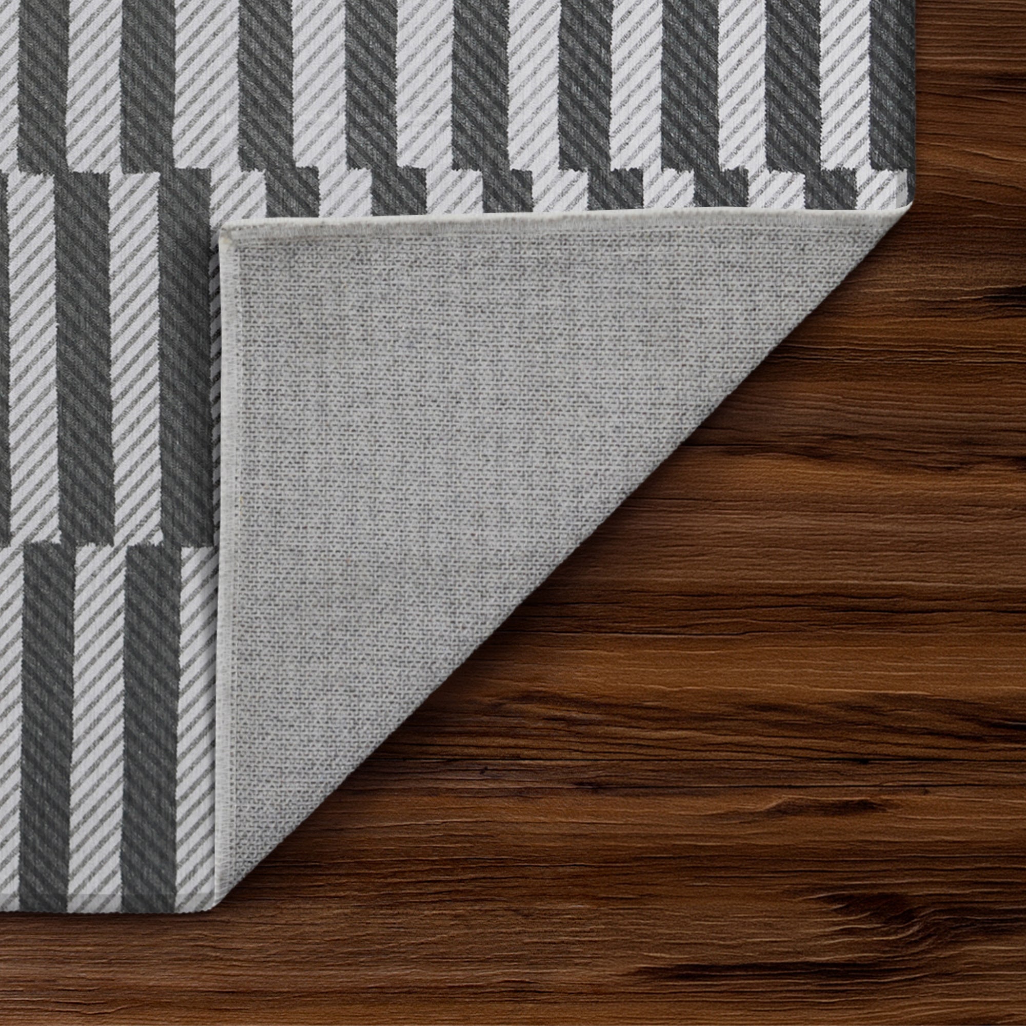 Tratti Offset Stripe Black Washable Rug
