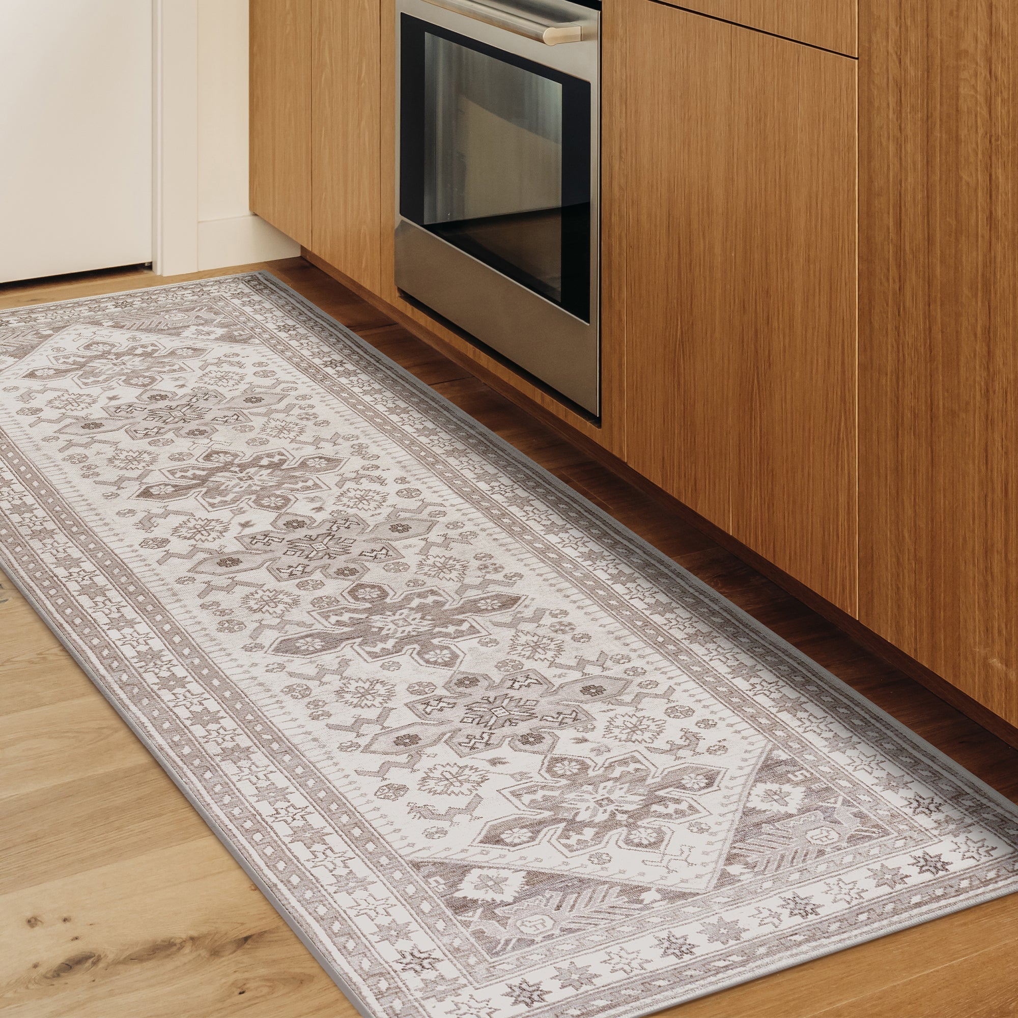 Saraz Grey Silver Dining Room Washable Rug