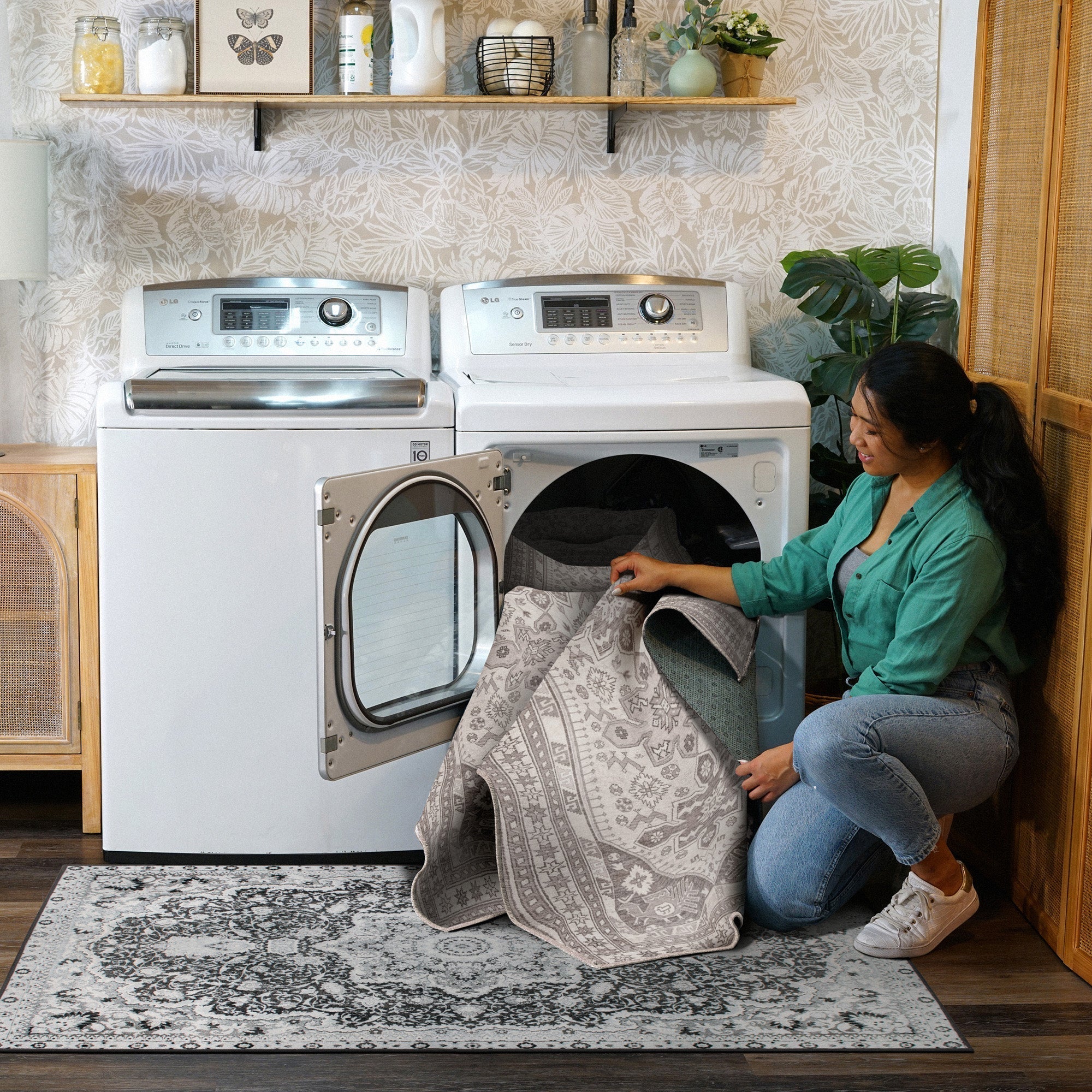 Saraz Grey Silver Dining Room Washable Rug