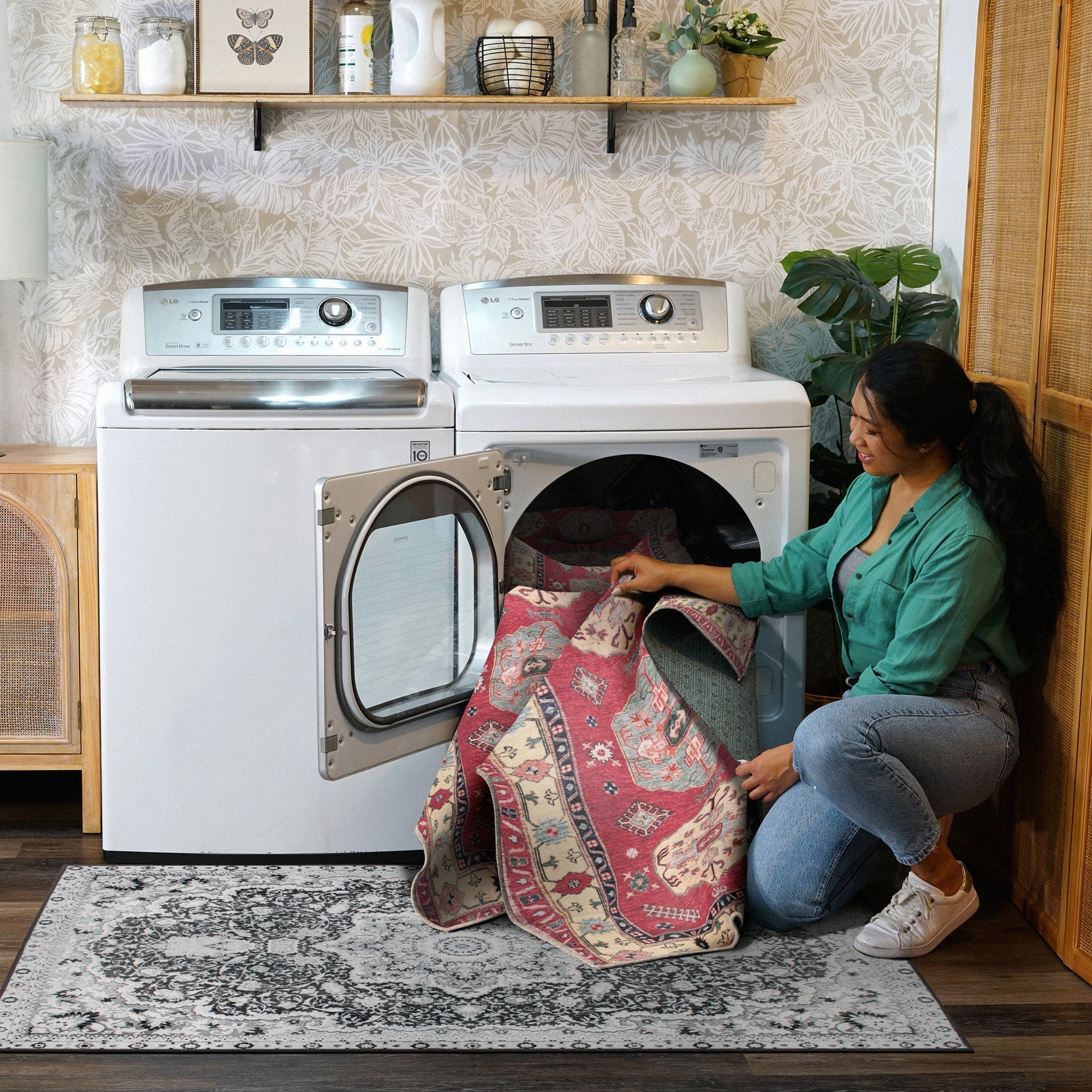 Shary Coral Dining Room Washable Rug