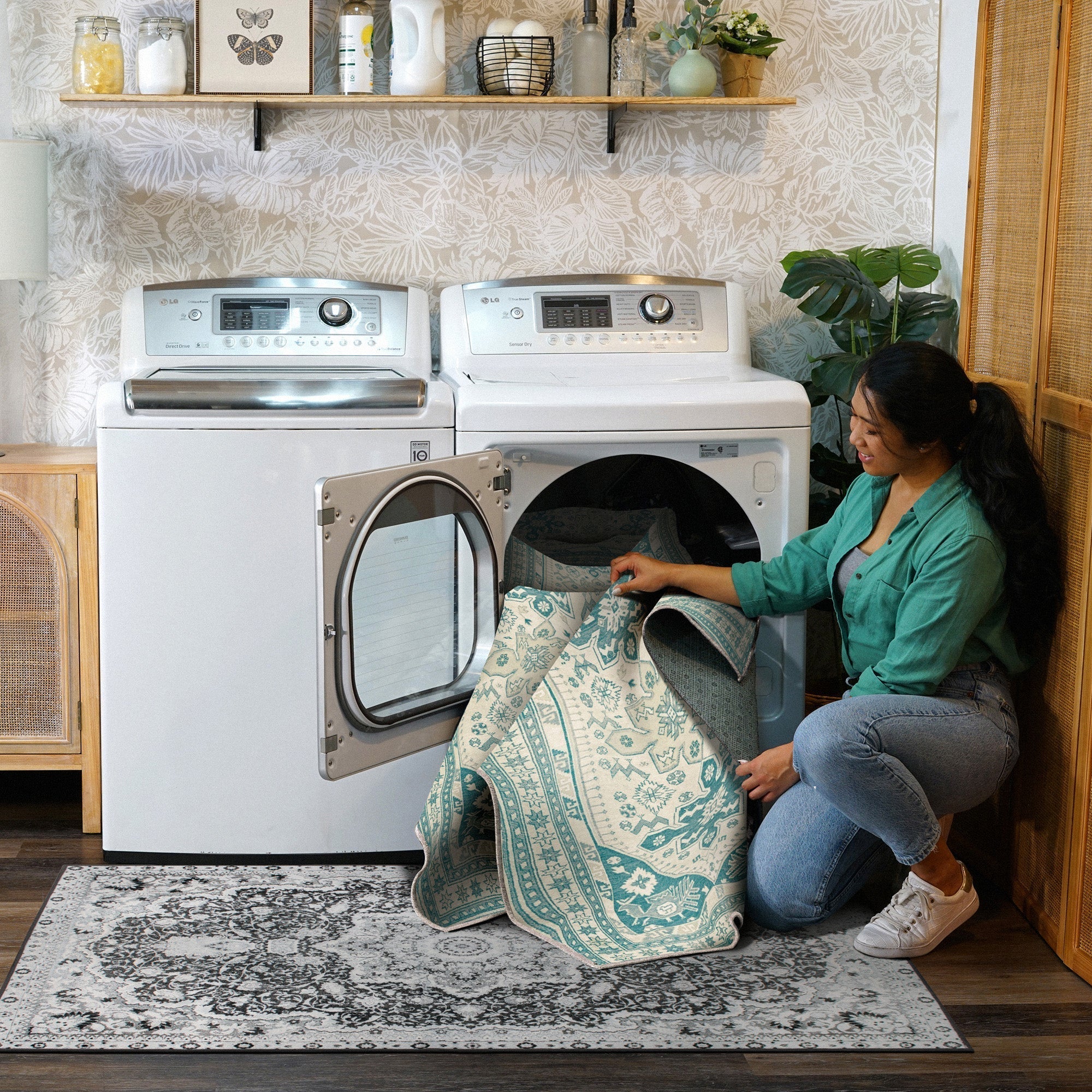 Saraz Teal Dining Room Washable Rug