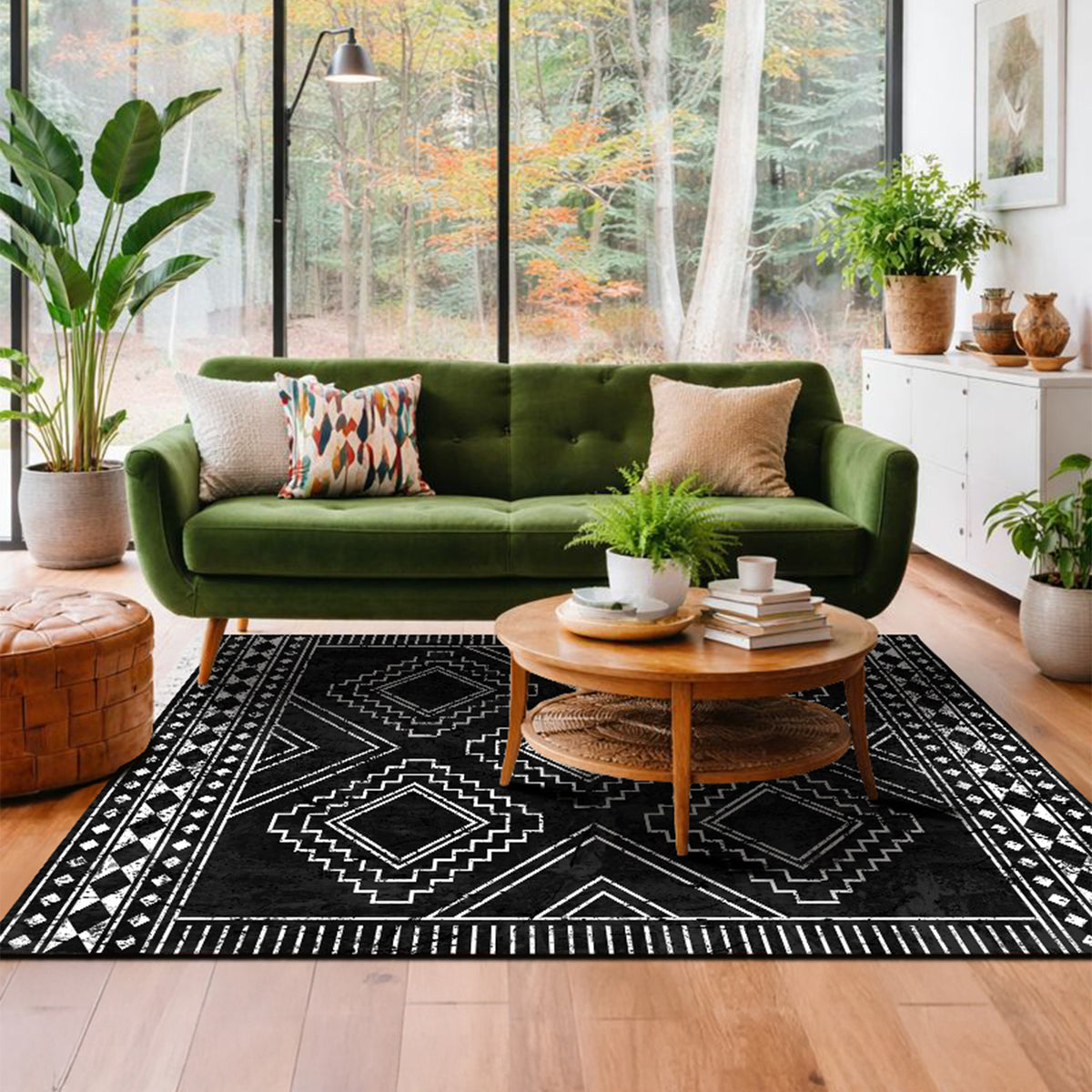 Capri Triangle Black White Machine Washable Rug