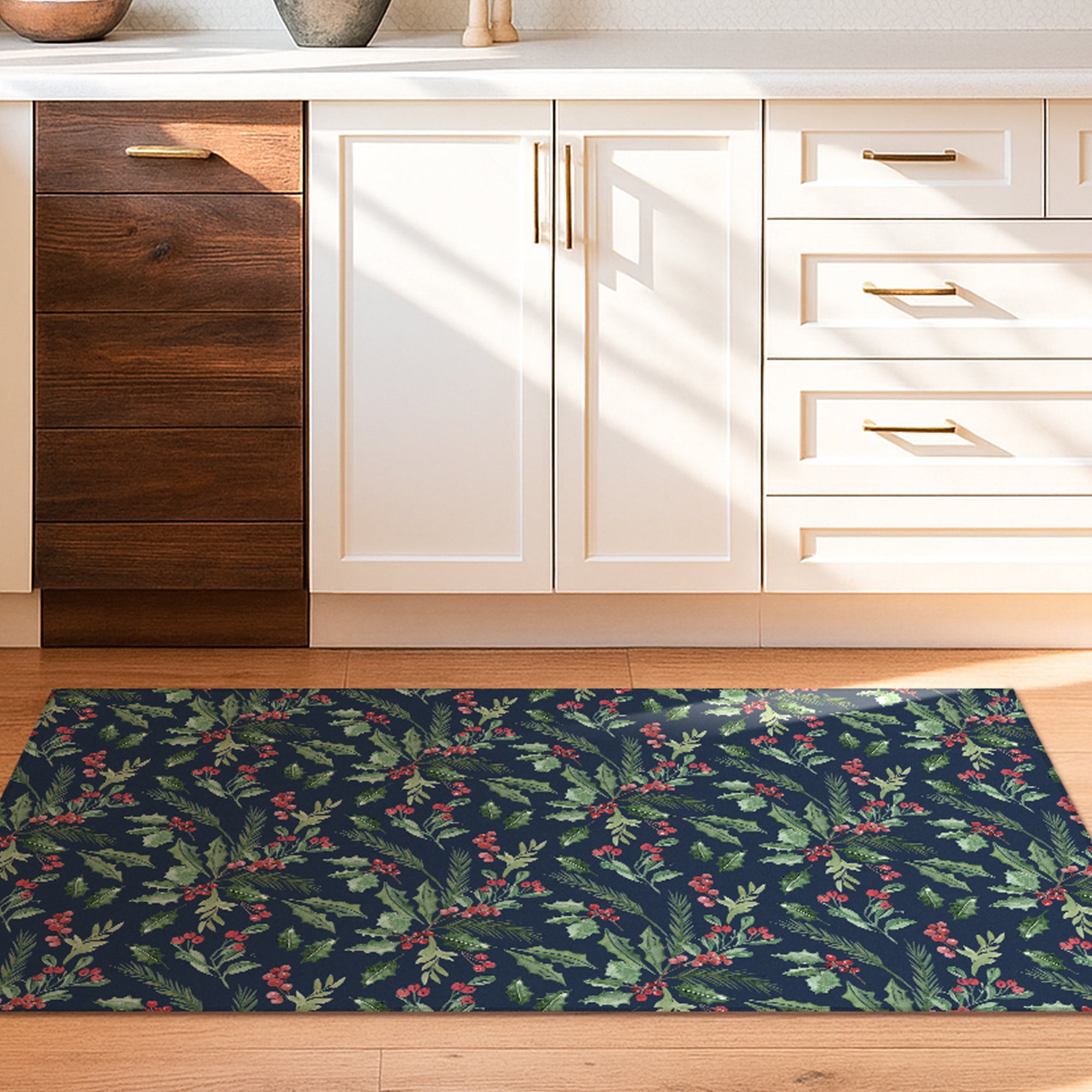 Holiday Winter Christmas Tradition Green Holly & Red Berries Machine Washable Rug