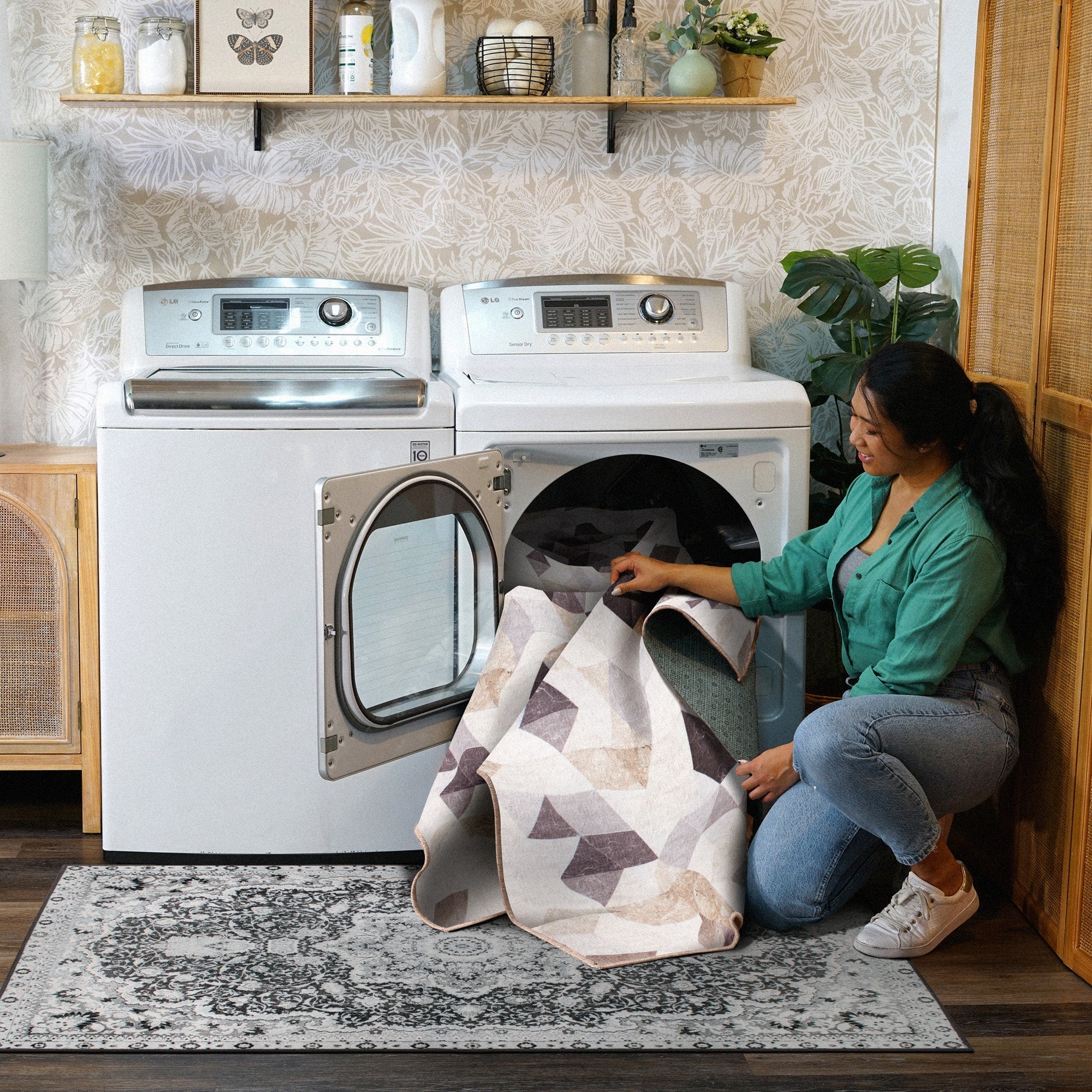Lattice Geometric Neutral Washable Rug