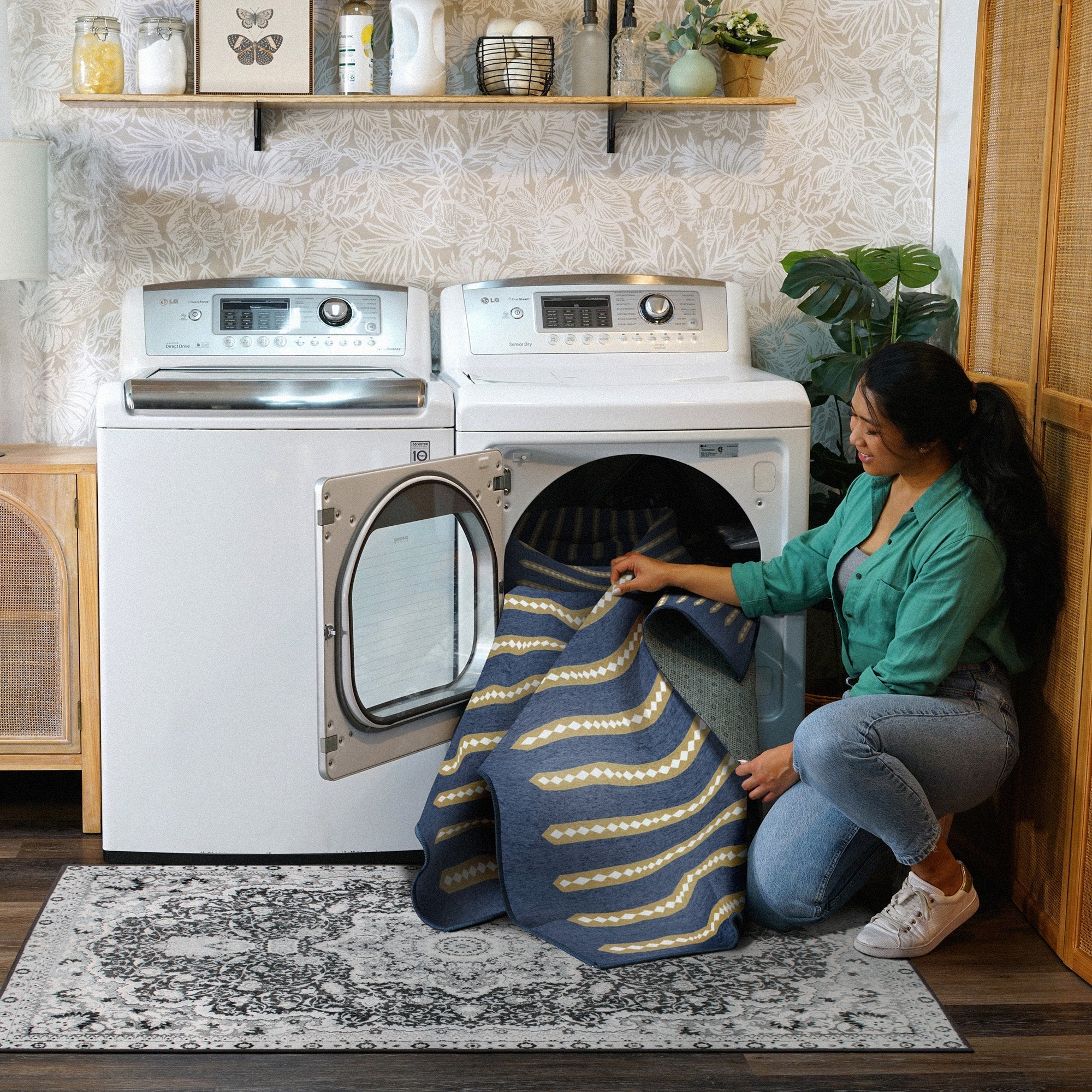 Dash And Dot Indigo Camel Washable Rug