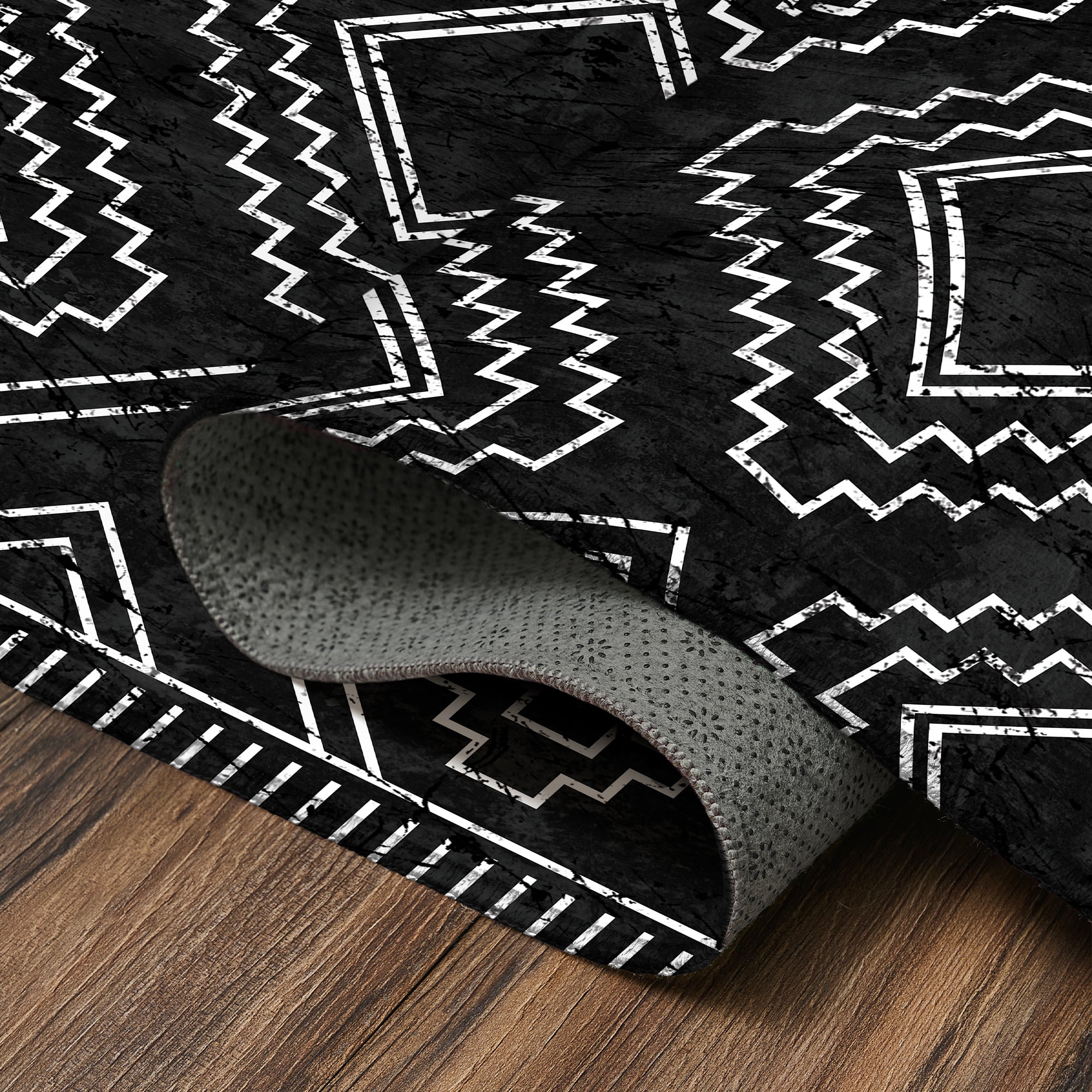 Capri Triangle Black White Machine Washable Rug