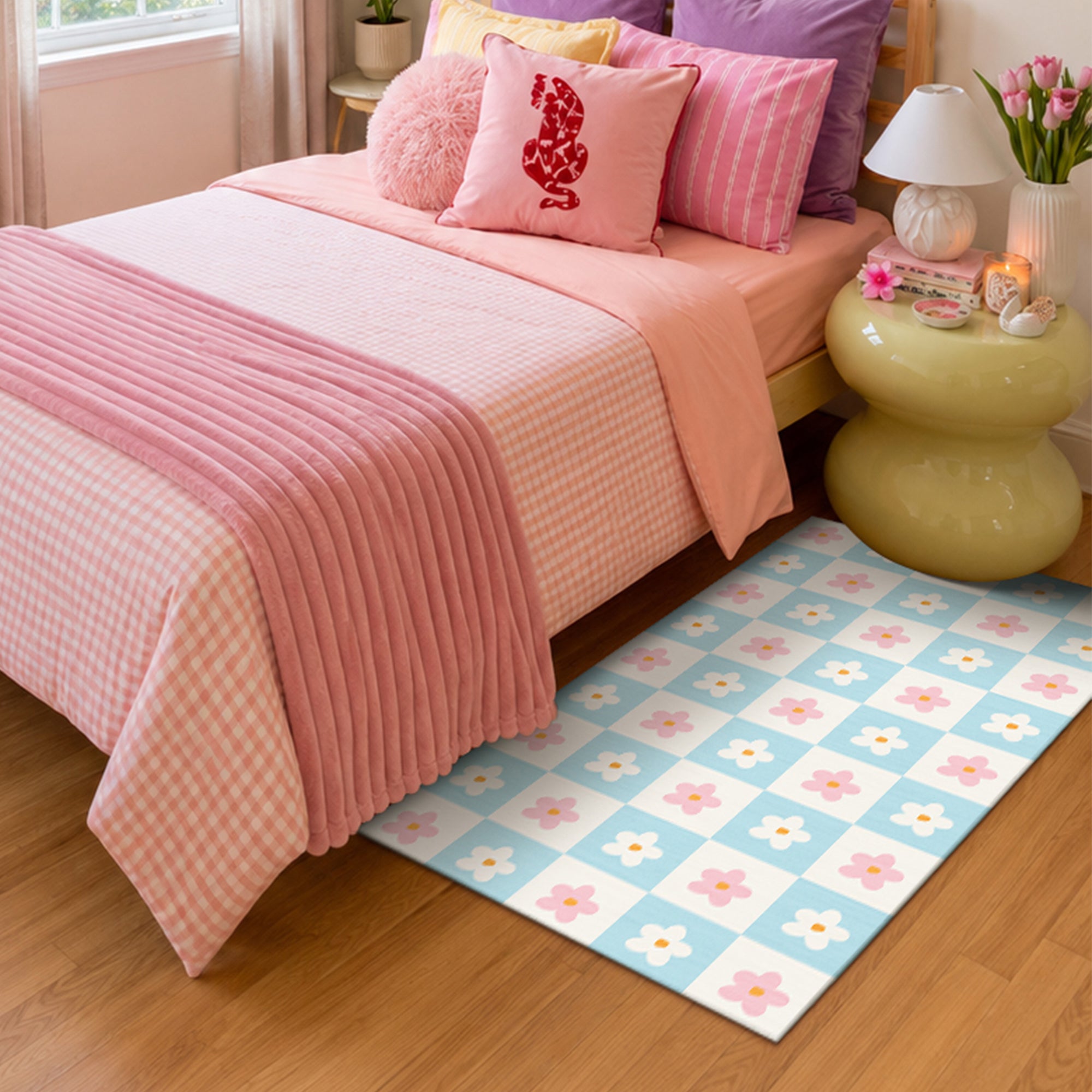 Checkered Daisies Machine Washable Rug
