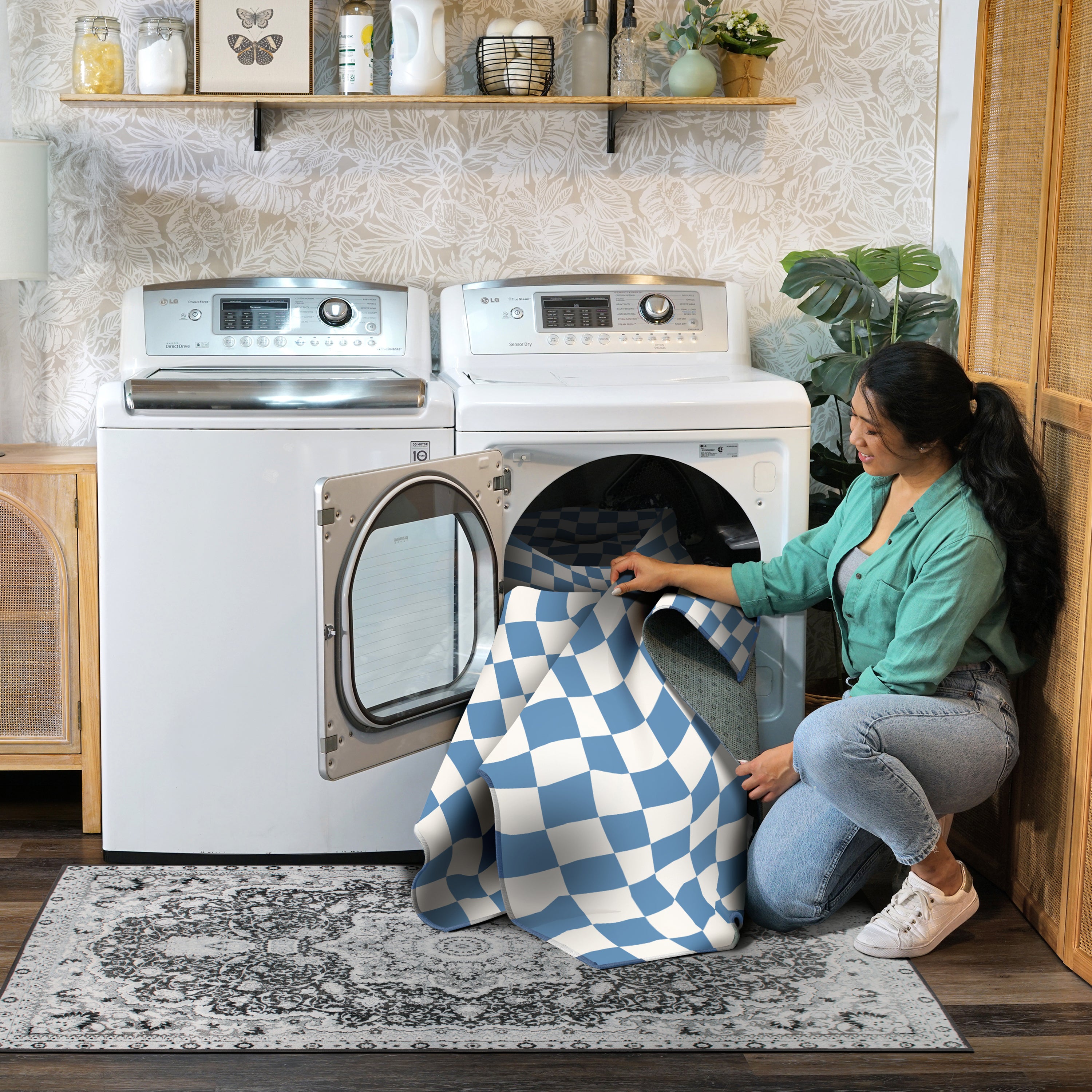 Checkered Blue White Machine Washable Rug