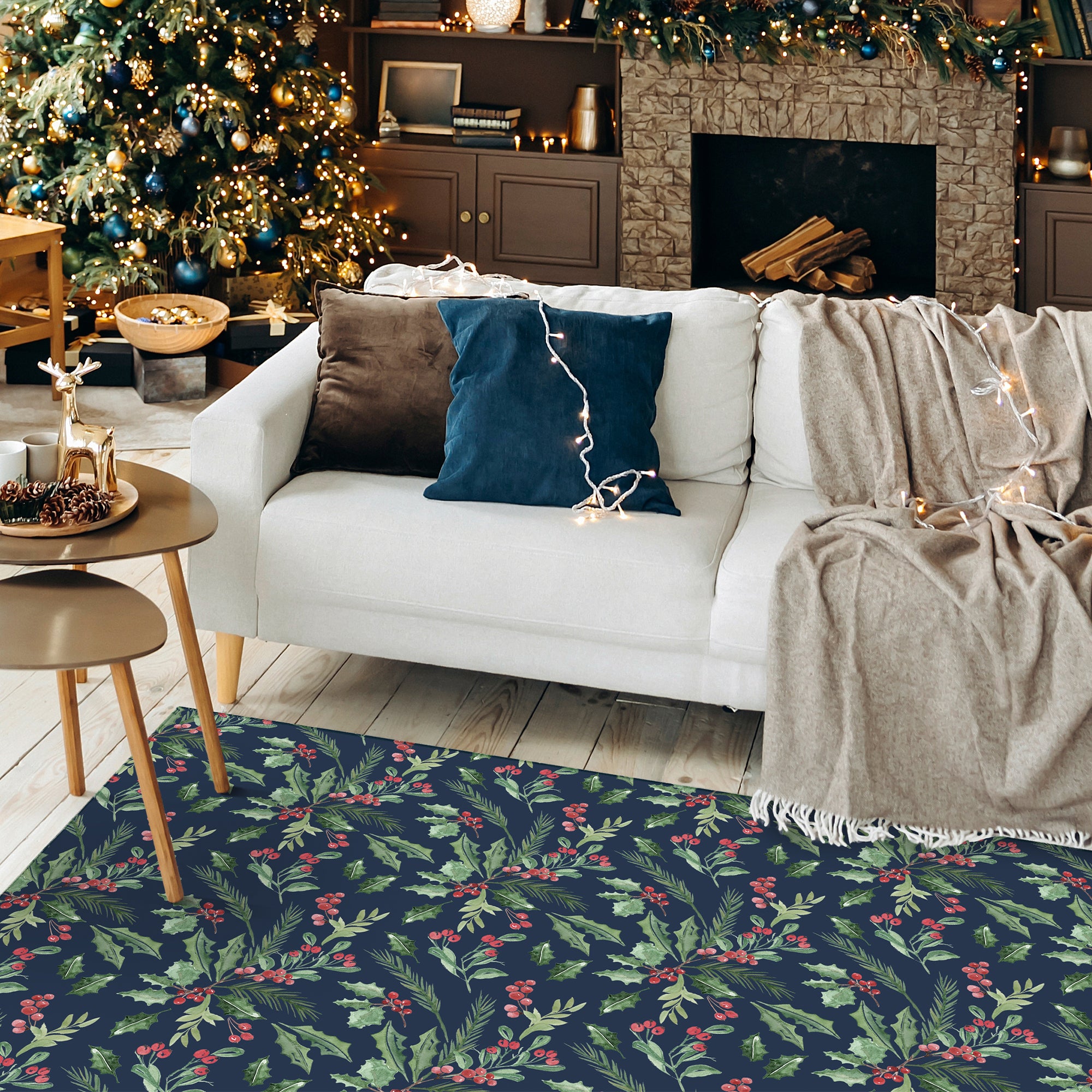 Holiday Winter Christmas Tradition Green Holly & Red Berries Machine Washable Rug