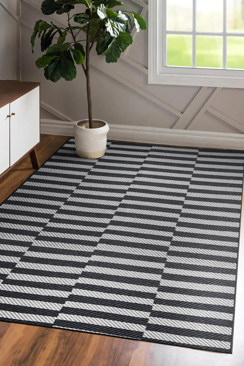 Tratti Offset Stripe Black Cream Washable Rug